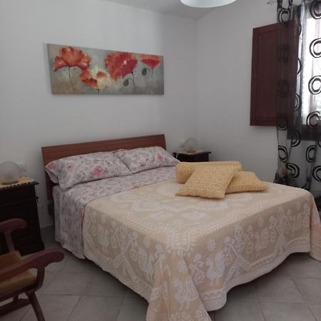 Chicchiritanos Bed & Breakfast Monti Екстериор снимка