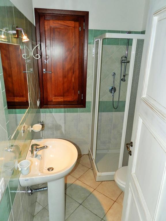 Chicchiritanos Bed & Breakfast Monti Стая снимка