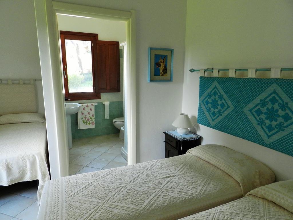 Chicchiritanos Bed & Breakfast Monti Стая снимка